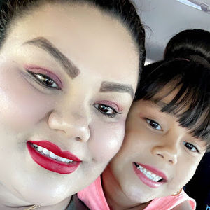 Meet your Posher, Ana